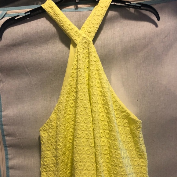 Halter top - Picture 2 of 4